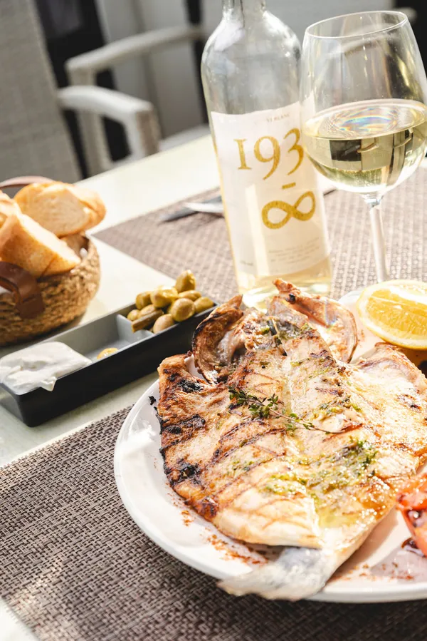 Pa amb Oli mit Thunfisch — Es Muntant Establiments