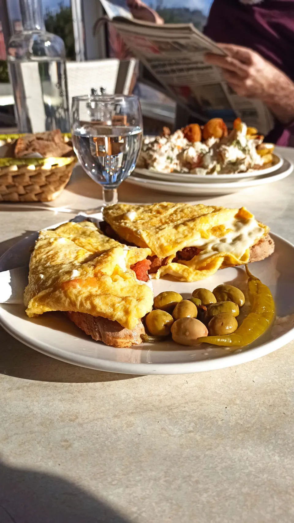 Mallorquinisches Pa amb Oli mit Sobrasada und Käse — Es Muntant